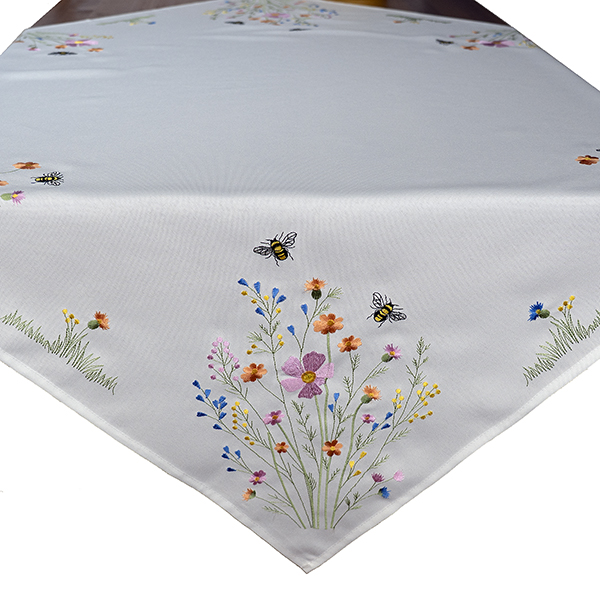 Mitteldecke 110 x 110 cm Stickerei "Blumen mit Bienen", bunt (5021) 